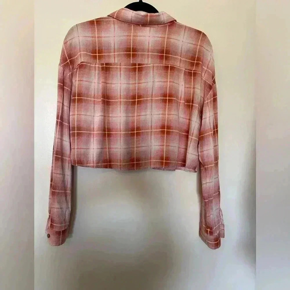BP Cropped Plaid Long Sleeve Button Down - Picture 3 of 4
